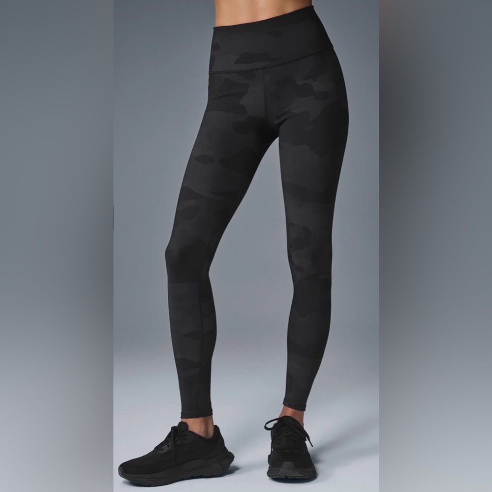 Alo Women’s High-Waist Camo Vapor Leggings